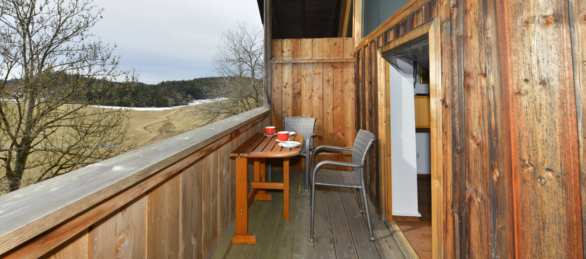 Herrschaft-Slider-1920×850-03 das herrschaftliche gemach - der Balkon mit Aussicht auf unberührte Natur und den Garten