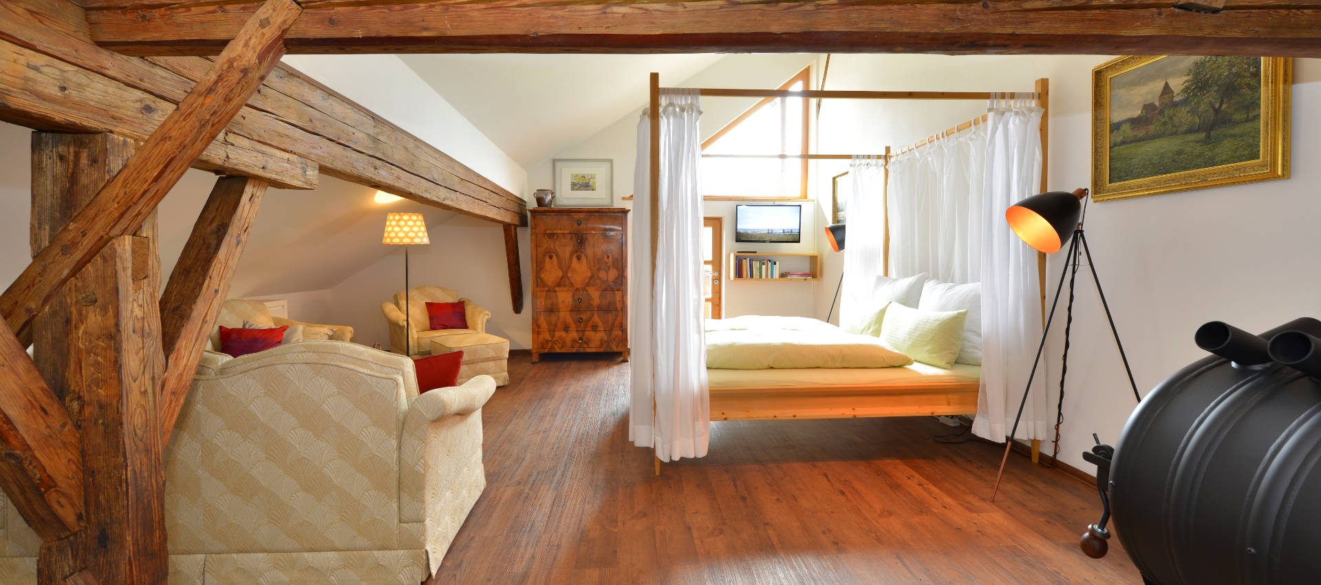 Herrschaft-Slider-1920×850-07 das herrschaftliche gemach - großes Bett handgemacht von Toni Menacher